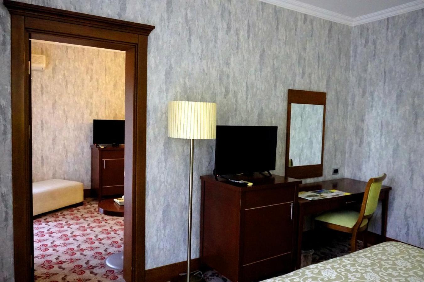 Queen Thermal Resort Hotel Emet エクステリア 写真